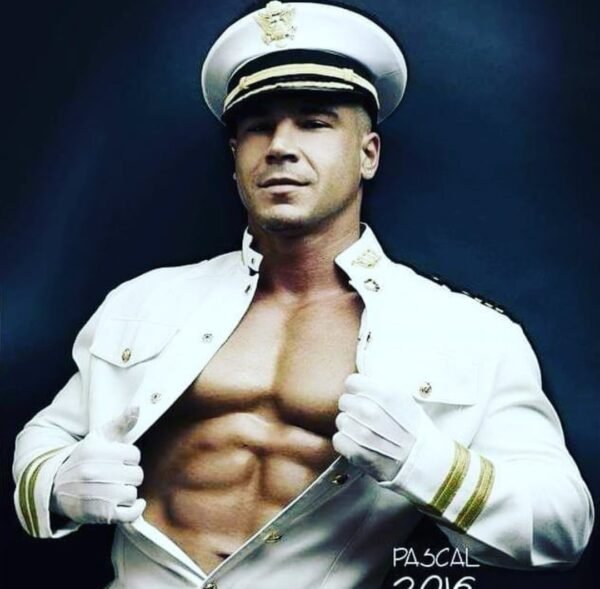 Bryan chippendales paris