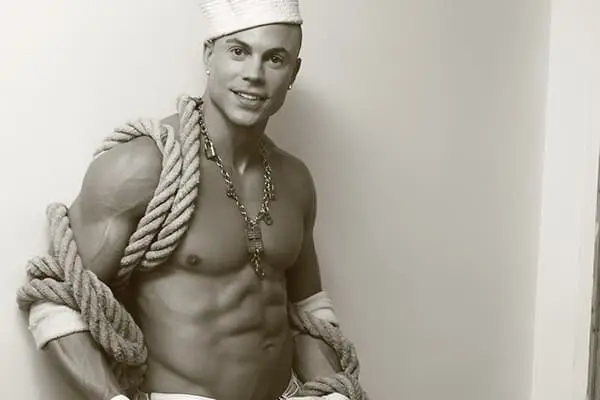 Dylan Stripteaseur Paris 9 Dylan chippendales paris