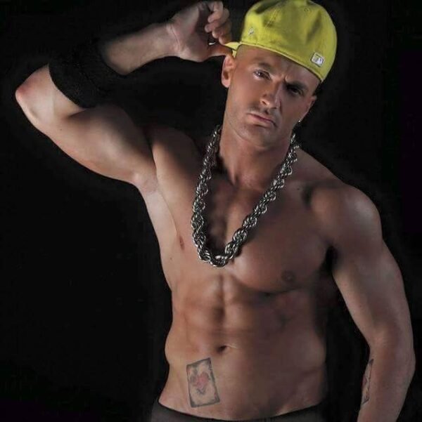 Orel gogo danseur