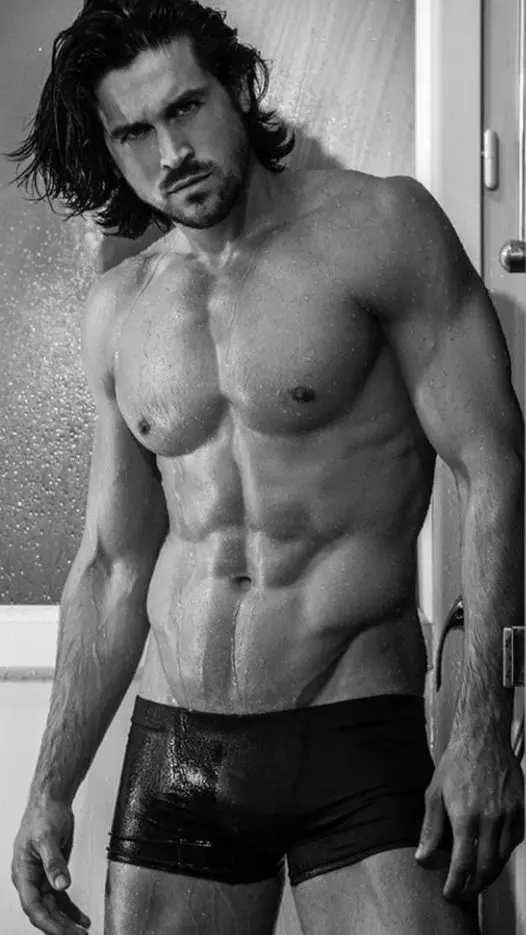 Tony Stripteaseur Paris 6 Tony strip tease homme