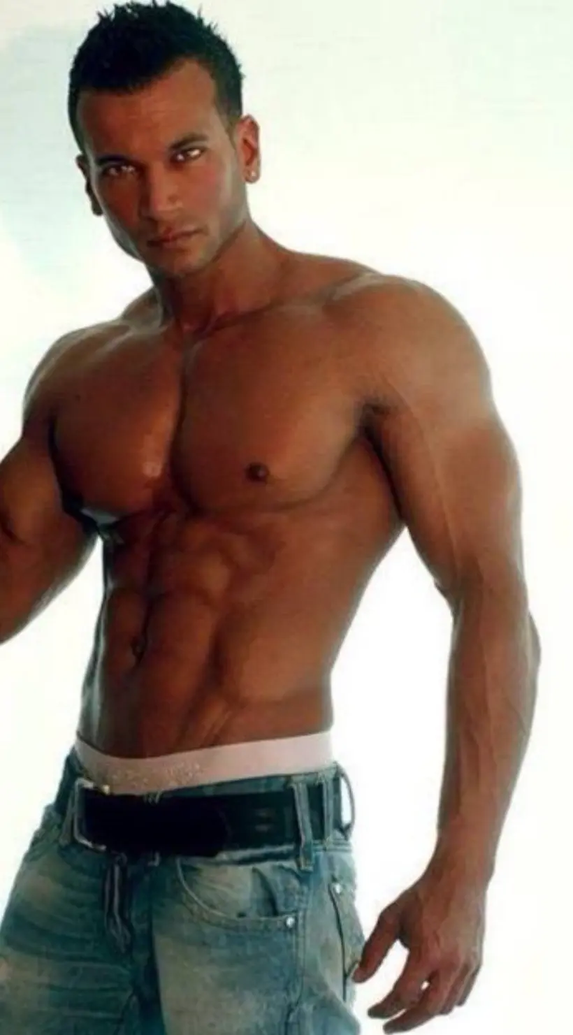 Rony Stripteaseur Paris – Image 7