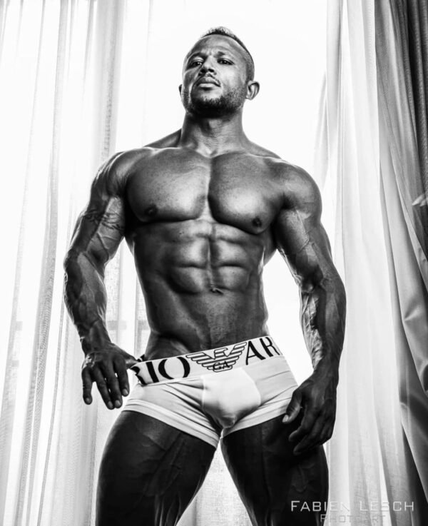 Michael chippendales paris