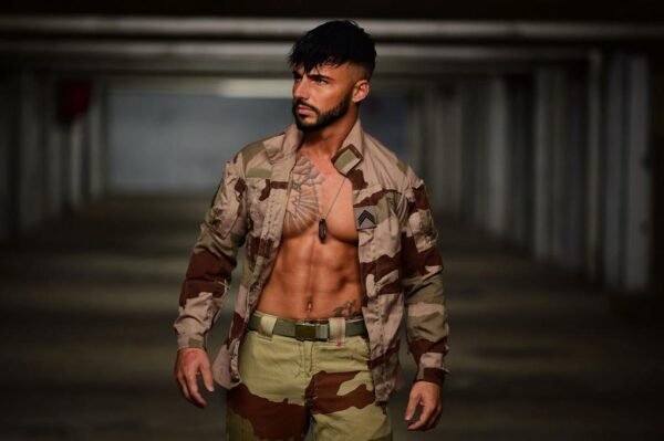 Stripteaseur Militaire