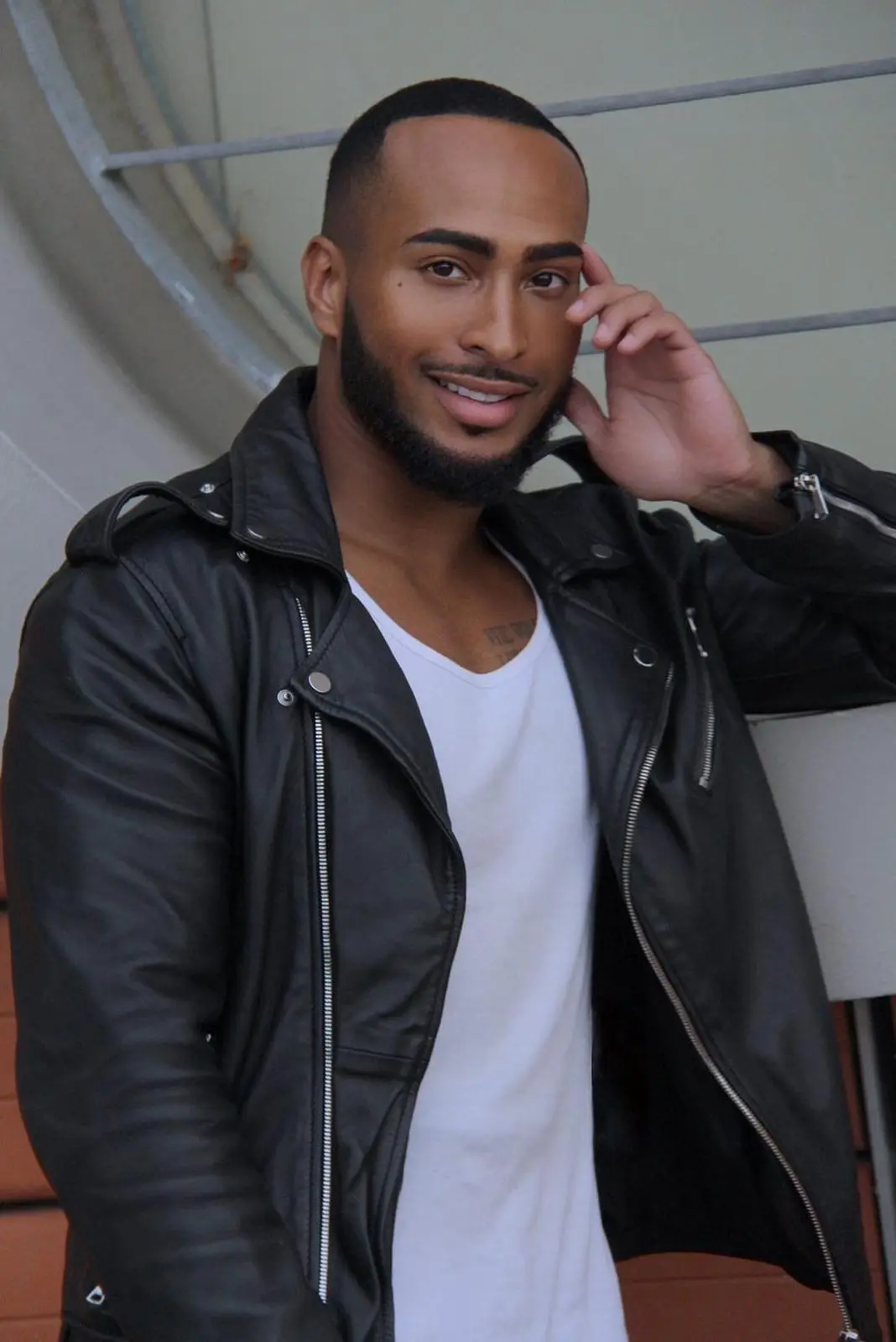 Marlon Stripteaseur Paris 2 Marlon streap teaser
