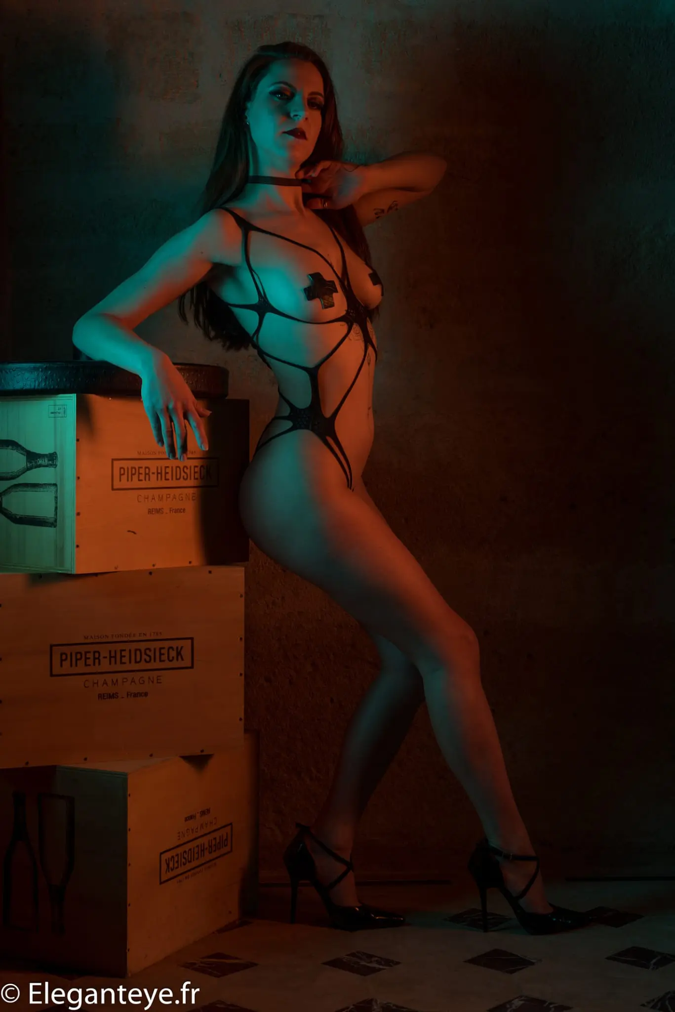 Fleur striptease paris 75