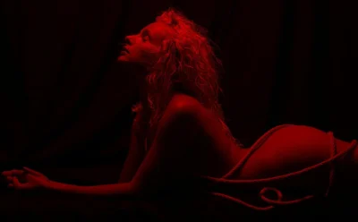 Le strip-tease nu: découvrez l’art de séduction corporelle