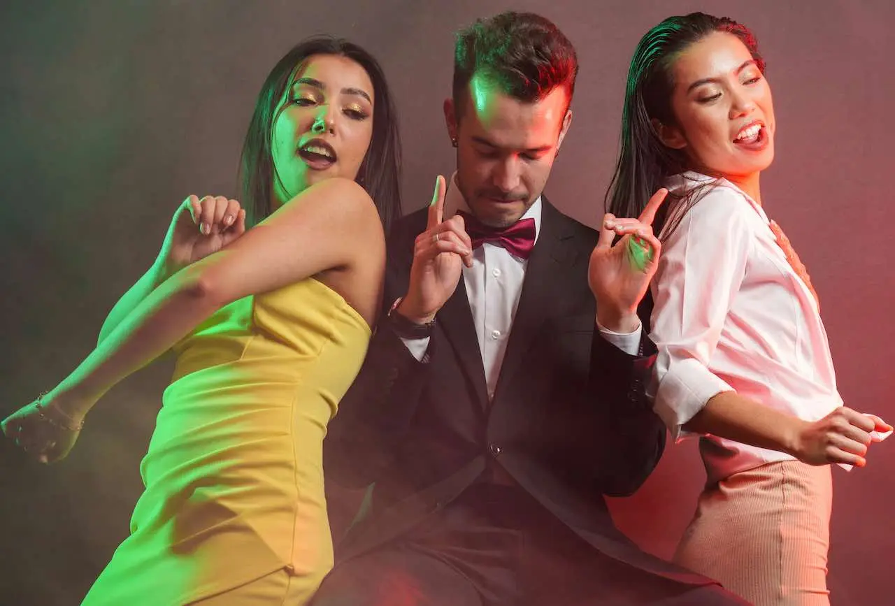 Organiser un striptease en entreprise Nos conseils terrain pour organiser un striptease en entreprise sans froisser les RH