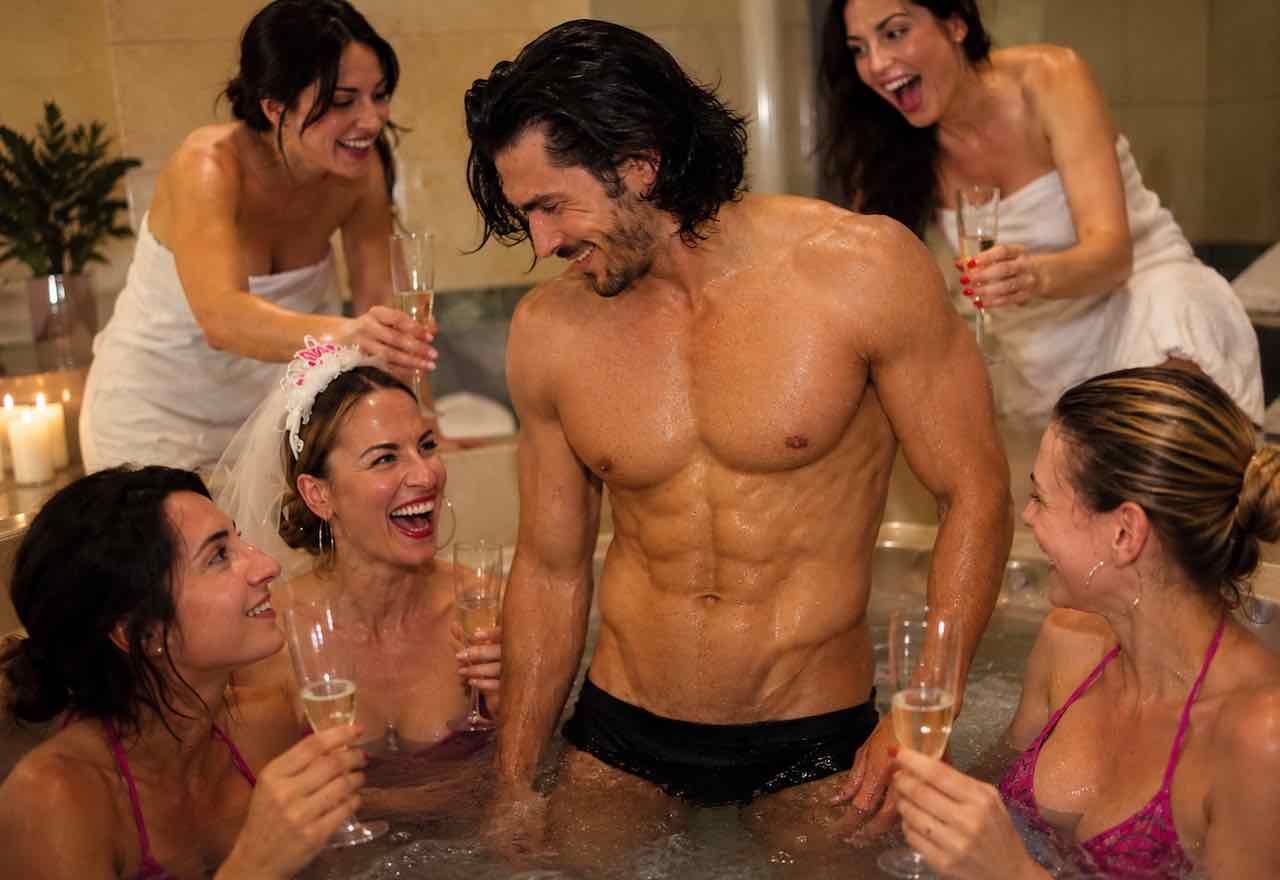 Striptease anniversaire Paris avec artiste pour soirée